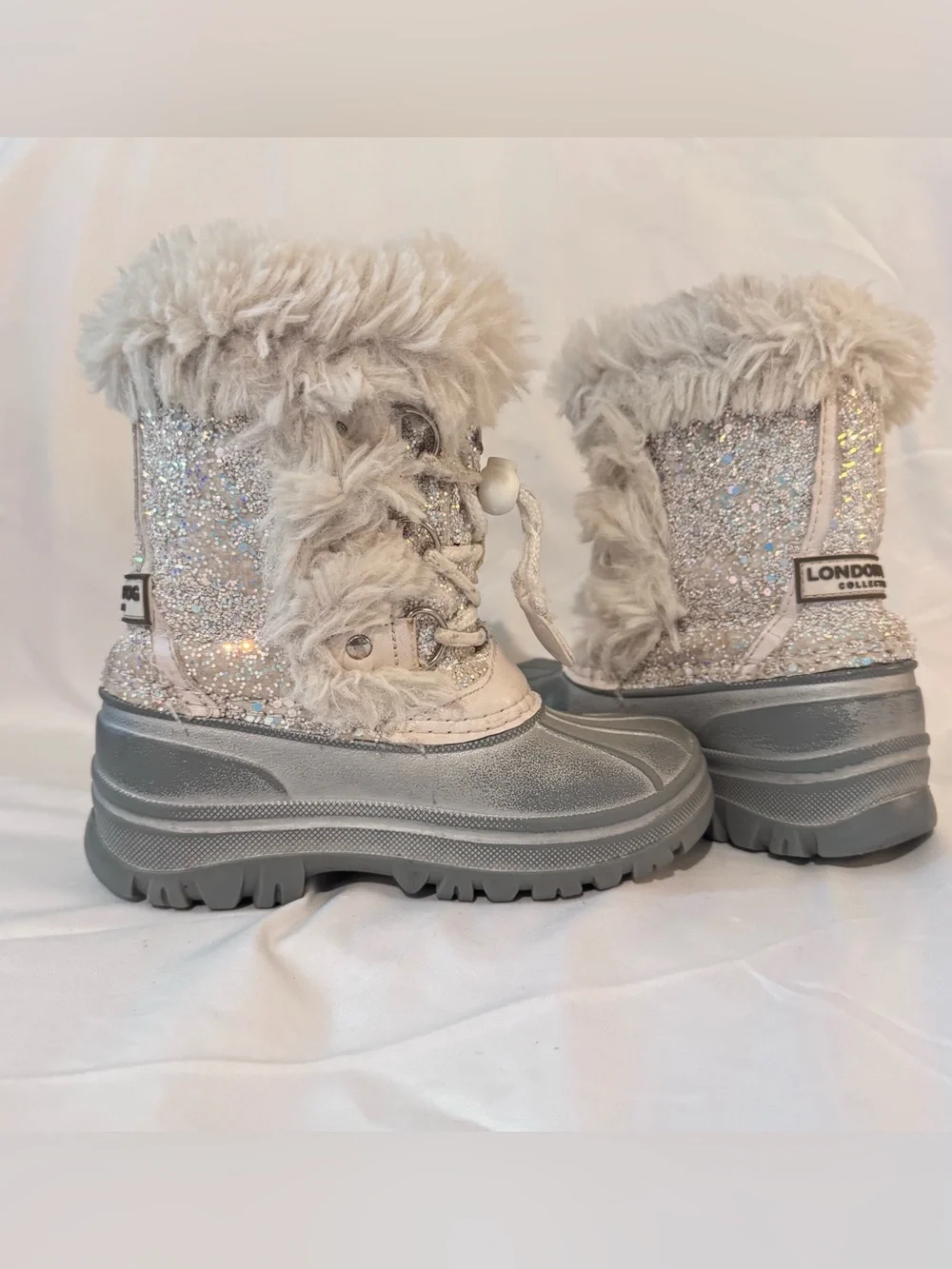 London Fog Girls ICELYN JR Boot Size 10M white Sparkles Glitter Rain Snow Boot